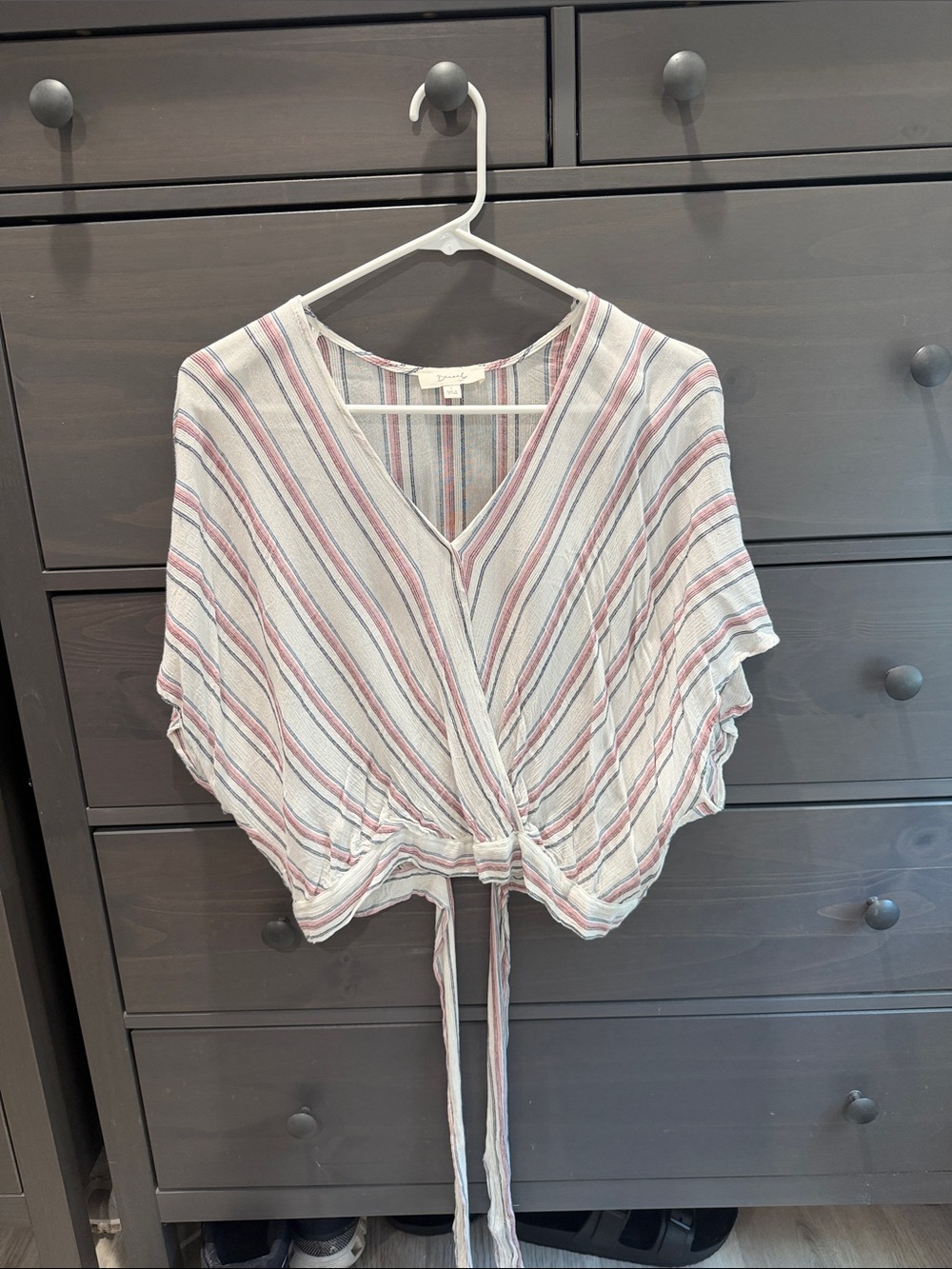 Striped V-Neck Tie-Front Crop Top in White with Pink and Blue Stripes